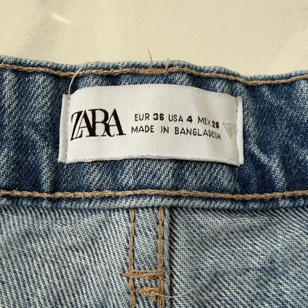Zara Cut Off Distressed Blue Denim Jeans Women’s Size 4